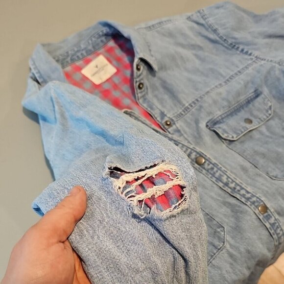 American Eagle Outfitters Distressed Medium Blue Jean Jacket - Picture 9 of 10